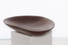 Load image into Gallery viewer, Hand Carved Central American Mahogany Dish
